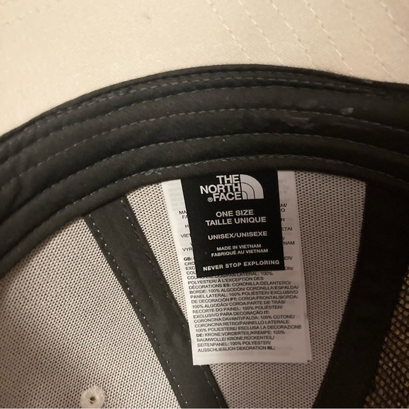 The North Face cream and black snapback mesh trucker hat unisex baseb cap - Picture 6 of 6